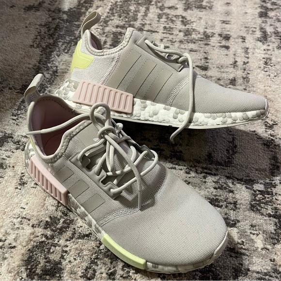 Adidas NMD - Picture 2 of 5